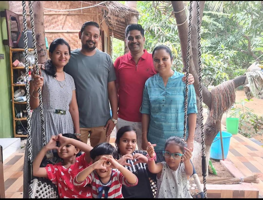 Lotus Riya Home Stay Hampi Bagian luar foto